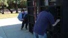 Hombre partido por la mitad aterroriza a la gente en la calle