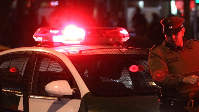 Patrulla de Carabineros chocó contra taxi colectivo