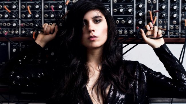 Javiera Mena financiará su tercer disco con la ayuda de campaña online