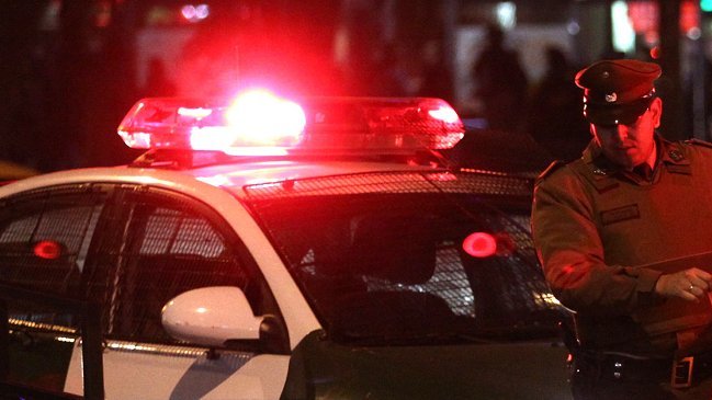 Patrulla de Carabineros chocó contra taxi colectivo