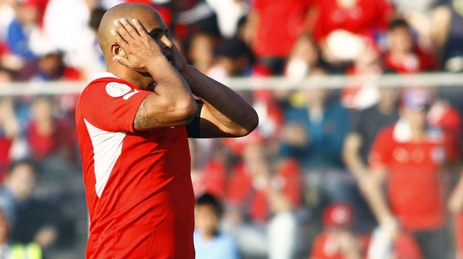 Suazo seguirá marginado de la selección de Sampaoli