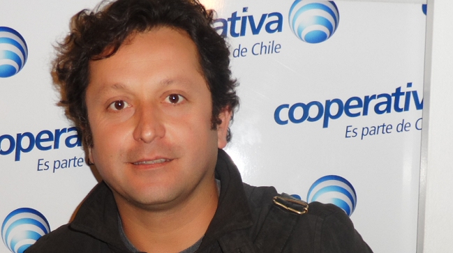 Daniel Alcaíno: Soy payaso, pero los serios son payasos igual