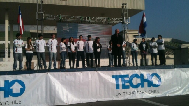 Más de 1.200 jóvenes viajaron a Paraguay a construir viviendas de emergencia