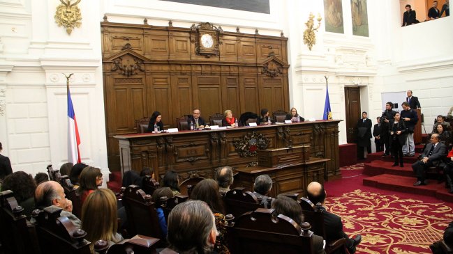 Buscan multar a parlamentarios por inasistencias injustificadas