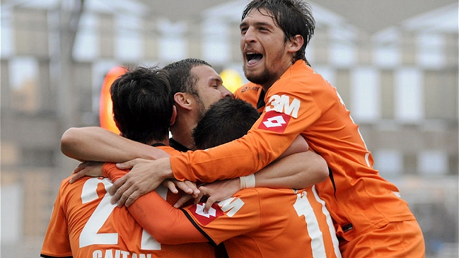 Cobreloa revive un choque histórico ante Peñarol