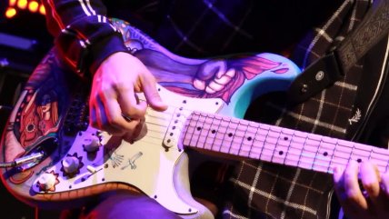   Los Bunkers estrenará guitarras 