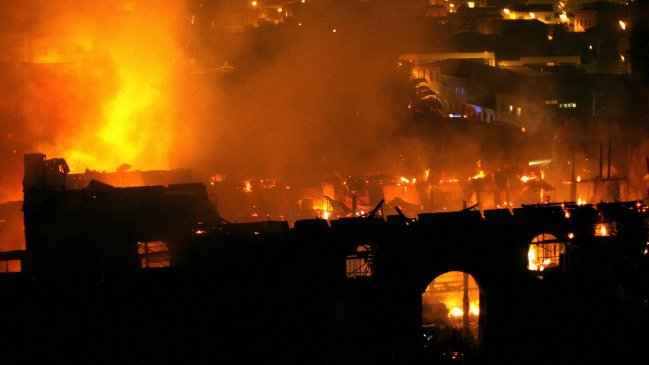 Intendente e incendio en Iglesia de San Francisco: Es un verdadero desastre