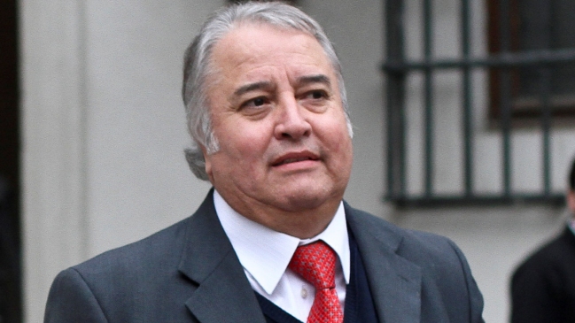 Alcalde Rebolledo: Sumario sanitario está dirigido de La Moneda