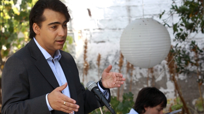 Enríquez-Ominami pidió realizar 15 debates presidenciales