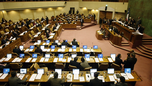 Con rechazo de indicaciones claves, se aprobó en general la 