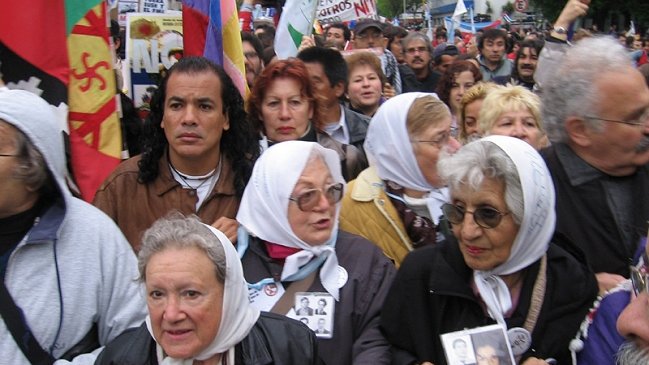 Hijo de chilenos robado en dictadura fue identificado en Argentina