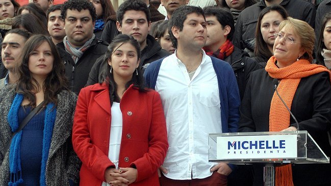 Bachelet: Las transformaciones son posibles gracias a los estudiantes