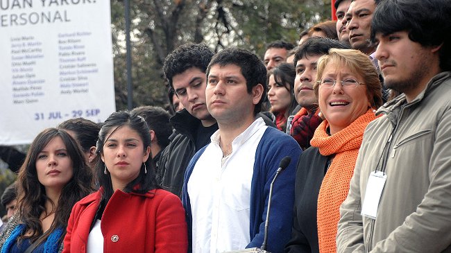 Las críticas en el movimiento estudiantil por cita con Bachelet