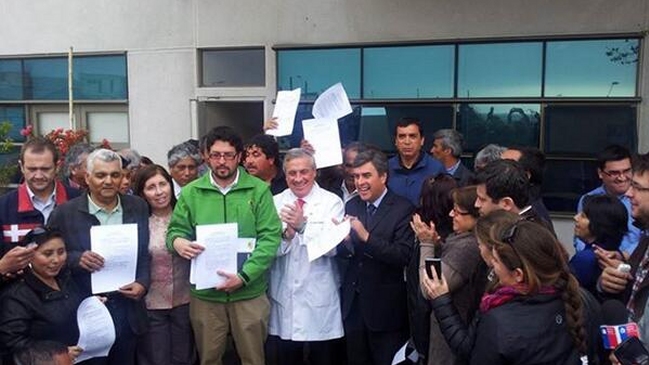 Tocopilla: Ministro de Salud y alcalde llegaron a acuerdo