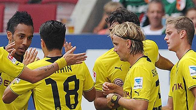 Borussia Dortmund apabulló a Augsburgo en su debut en la Bundesliga