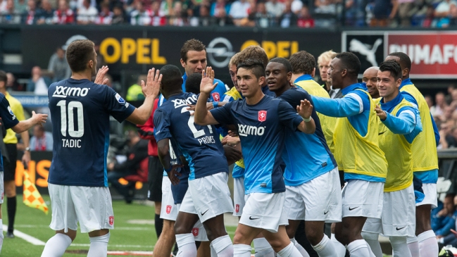 Felipe Gutiérrez participó en holgada victoria de FC Twente sobre Feyenoord