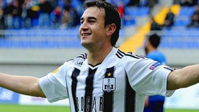 Nicolás Canales se realiza pruebas médicas para firmar en Colo Colo