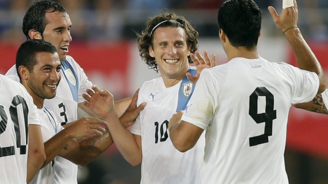 Uruguay venció a Japón a domicilio