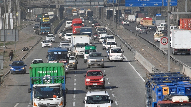 Autoridades esperan salida de 200 mil vehículos por fin de semana 