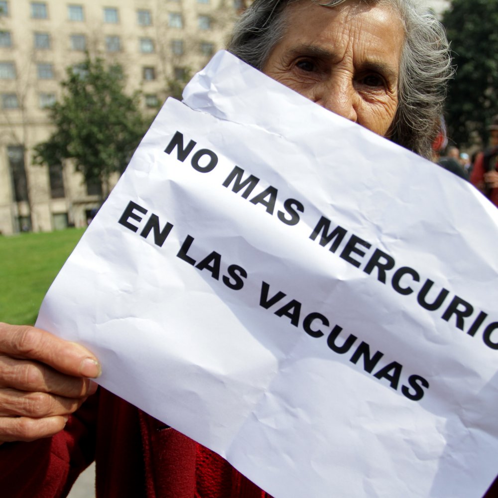 Prohibición de timerosal en vacunas quedó a un paso de ser ley