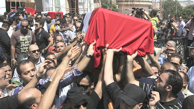 Hermanos Musulmanes llamaron a participar en masa en funerales tras violenta jornada