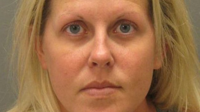 Profesora estadounidense es acusada de tener sexo con cinco menores de edad