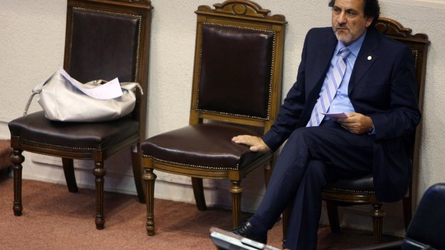 Cantero aplazó inscripción por 