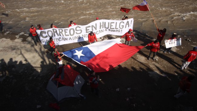 Trabajadores de Correos de Chile: La administración ha jugado con nosotros