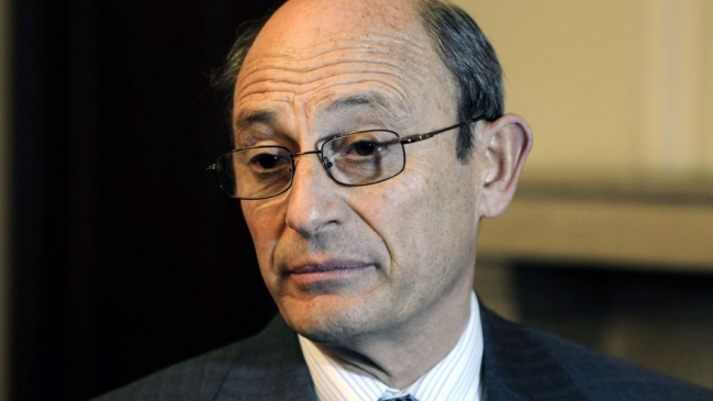 Juan Emilio Cheyre renunció a presidencia del consejo directivo del Servel