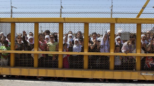 Jefe de misión siria en Chile: Fotos de muertos son un montaje