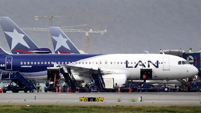 Cancilleres de Chile y Argentina buscan solución al conflicto de LAN