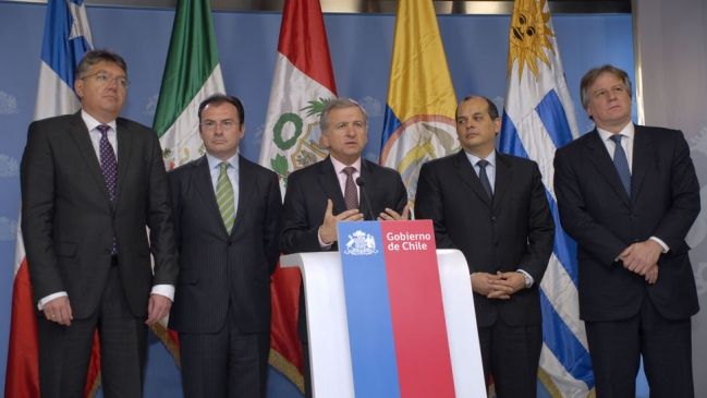 Ministro Larraín se manifestó contrario a una reforma tributaria en 2014