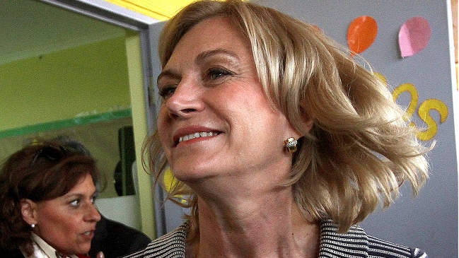 Evelyn Matthei abrió la puerta a debatir con todos los presidenciables