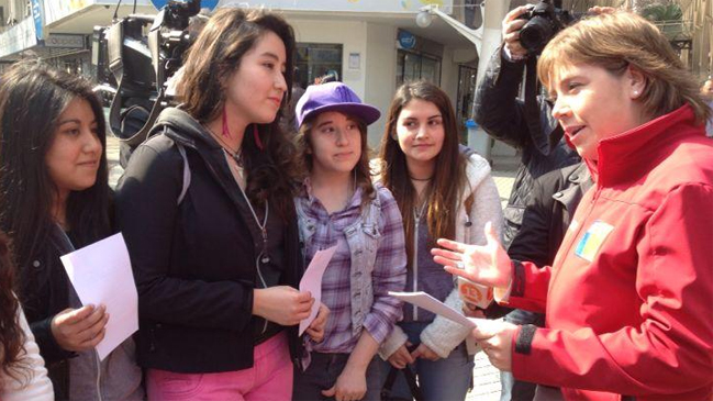 Los riesgos que corren las mujeres al conocer 