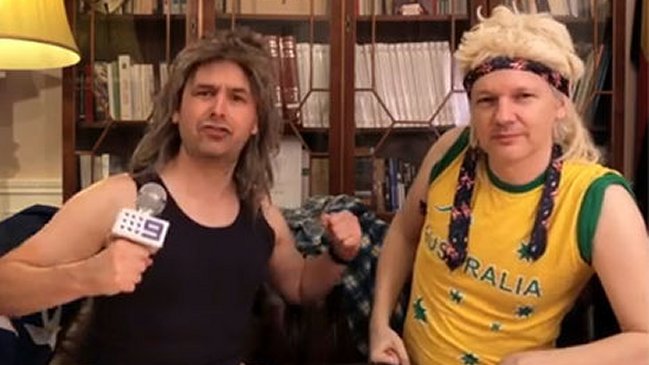 Assange promociona su candidatura al Senado australiano cantando en un vídeo
