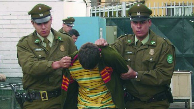 Banda de menores fue detenida tras asalto a ex uniformado en La Reina