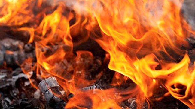 Hombre acusado de asesinato fue quemado vivo por una turba en Bolivia