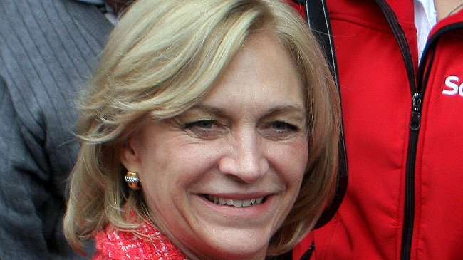 Analista: Es ridículo que el comando de Matthei desautorice la CEP