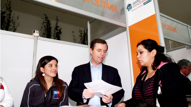 Minvu abre este lunes las postulaciones a 10.400 subsidios para familias de clase media