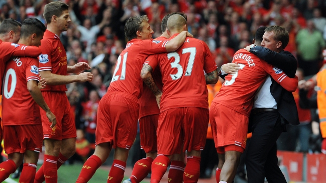 Liverpool se quedó con el clásico ante Manchester United y es líder en Inglaterra