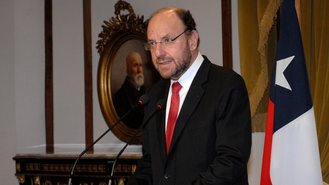 Canciller: Presidente Piñera cumplió con normativa en venta de LAN