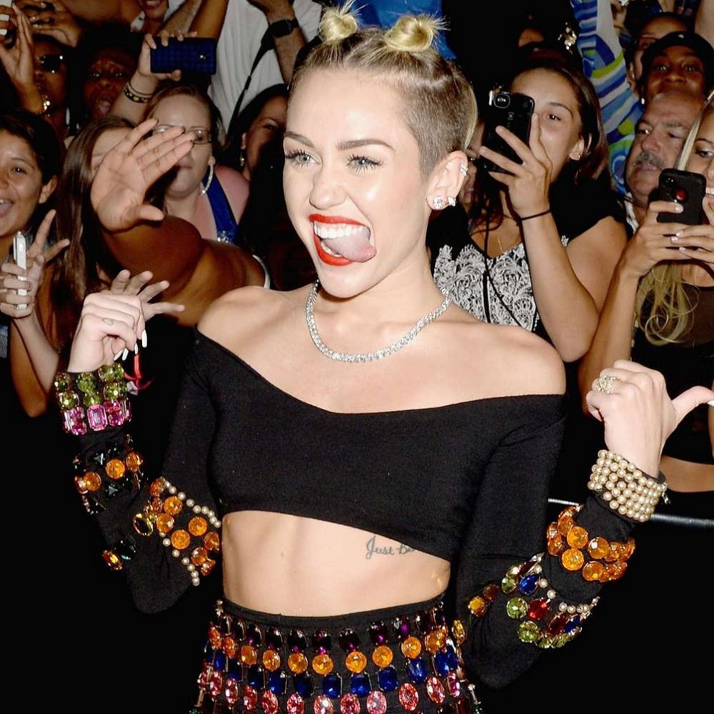 10 cosas que falta hacer a Miley Cyrus para ser una verdadera estrella del pop