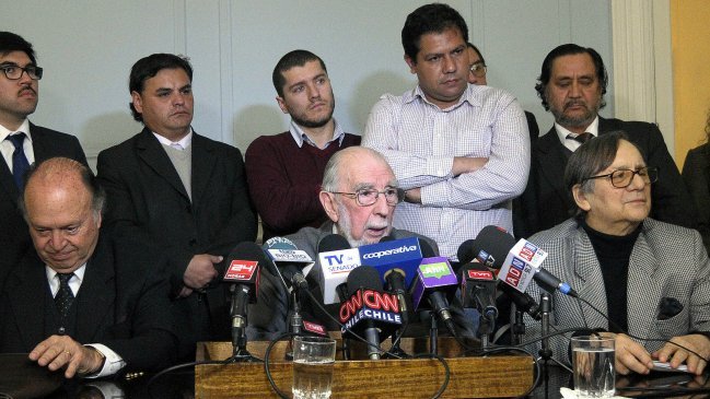 Belisario Velasco: La DC nunca pidió colectivamente el golpe