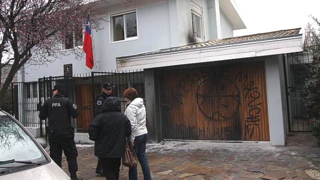 Consulado chileno en Bariloche fue atacado de madrugada