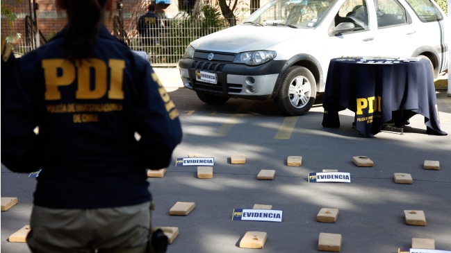 PDI desbarató banda de narcos tras allanamientos en Puente Alto y Los Andes