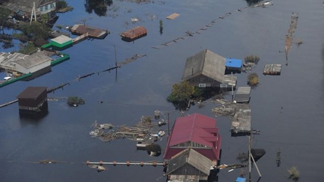 Más de 100.000 personas afectadas por históricas inundaciones en Rusia