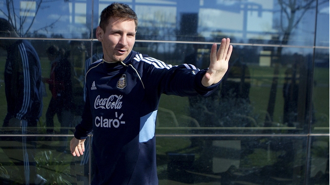 Padre de Messi lo exculpa del fraude a Hacienda