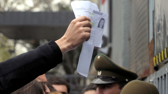 Funcionarios de Registro Civil atienden en comisaría debido al paro