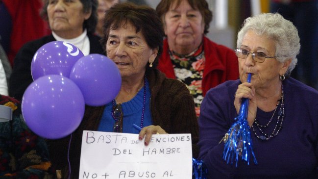 Proyecto de ley que establece Día del Adulto Mayor pasó al Senado