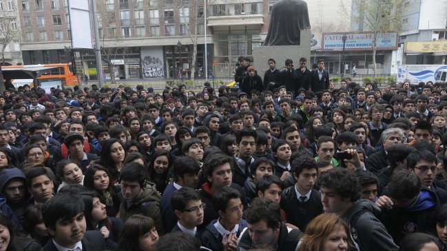 Secundarios protestaron contra aumento de ponderación de notas para ingresar a las universidades